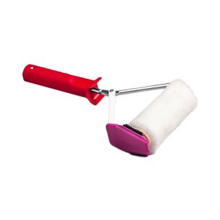 Paint roller for cutting off colours