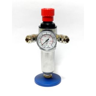 Pressure reducer with filter, pressure gauge
